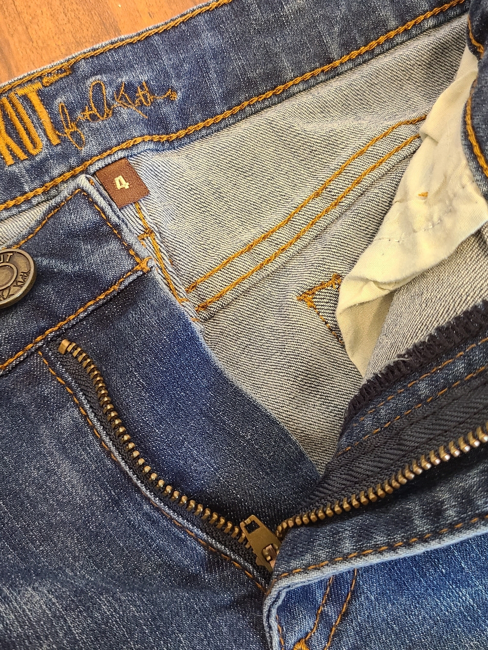 KUT from the Kloth Slim Straight Leg Blue Jeans Size 4 - Picture 3 of 5